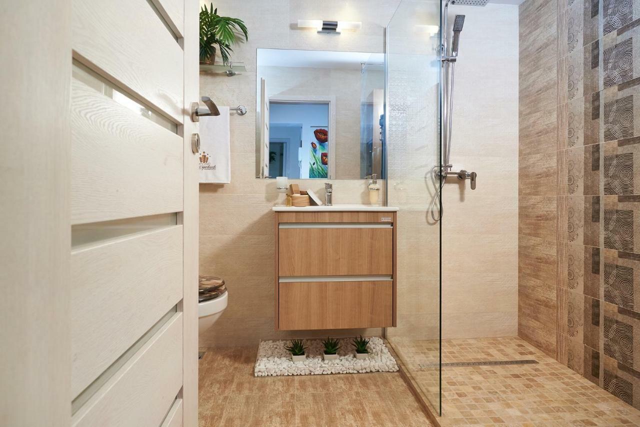Exotic Rami'S Apartments Timisoara Ngoại thất bức ảnh